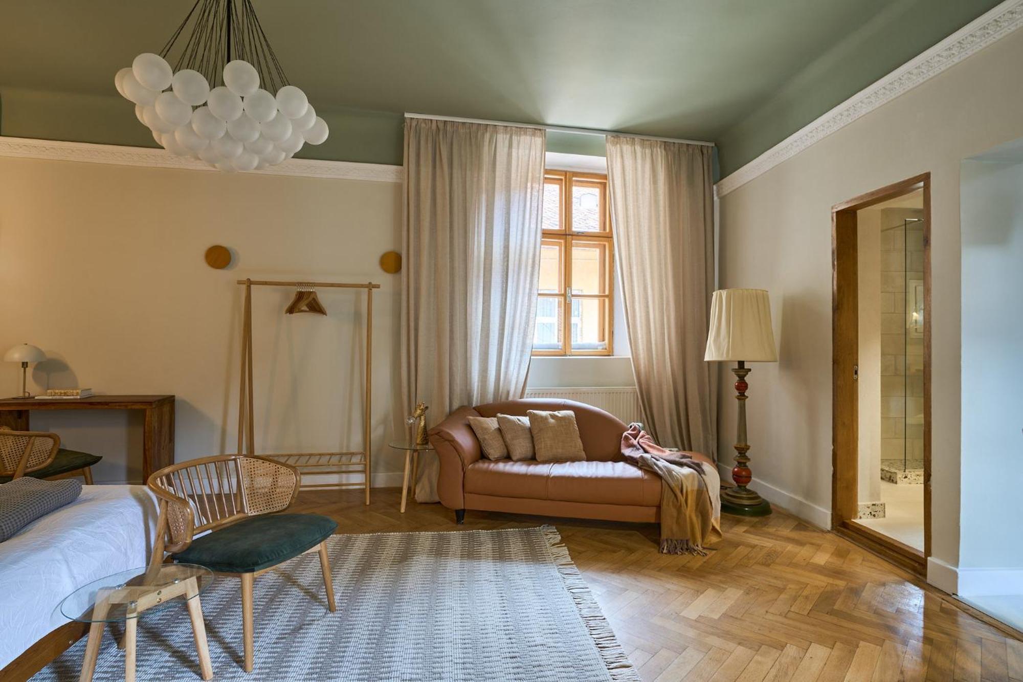 Belle Vista Guesthouse Braşov Esterno foto